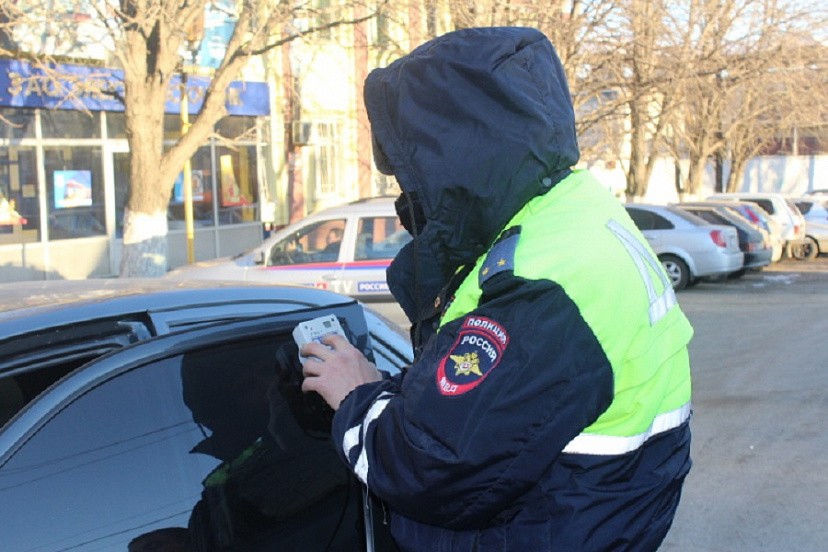 В Саратове за тонировку арестовали пятерых водителей 