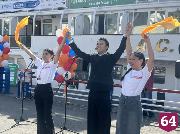 Теплоход с участниками «ГИТИС.Фест» отправился в путешествие по Волге