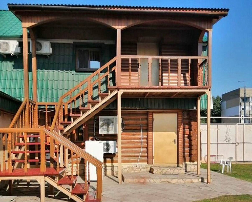 В Саратове за 33 миллиона продают сруб с банным комплексом
