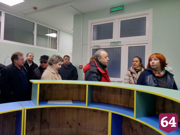 В Саратове стены нового детского сада декорировали натуральным мхом 