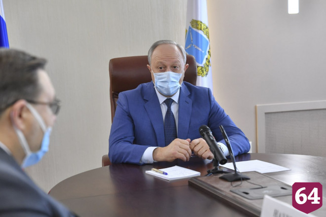 Больницам передали машины из гаража саратовского правительства