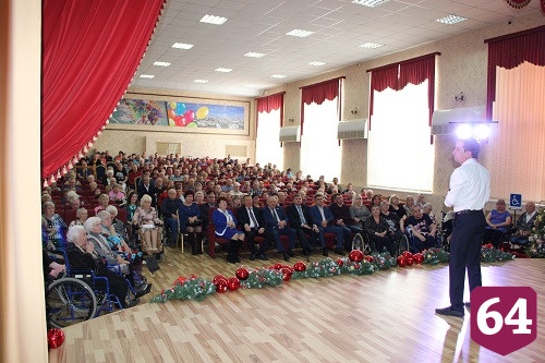 В Энгельсском доме-интернате прошел концерт к Международному дню инвалидов