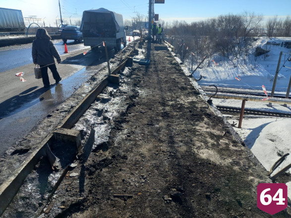 Саратовцев предупредили о возможном ограничении движения по мосту 