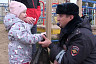 Полицейский помог доставить в больницу истекавшую кровью 3-летнюю девочку