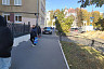 В Саратове автохамы объезжают коммунальные раскопки по тротуару