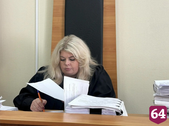 Суд запросил у Госстройнадзора документы по делу о высотках в Авиаторе 