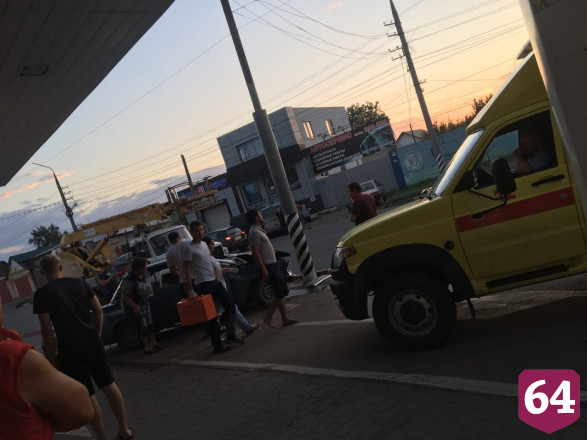 Водитель «Лады» устроил ДТП на автозаправке