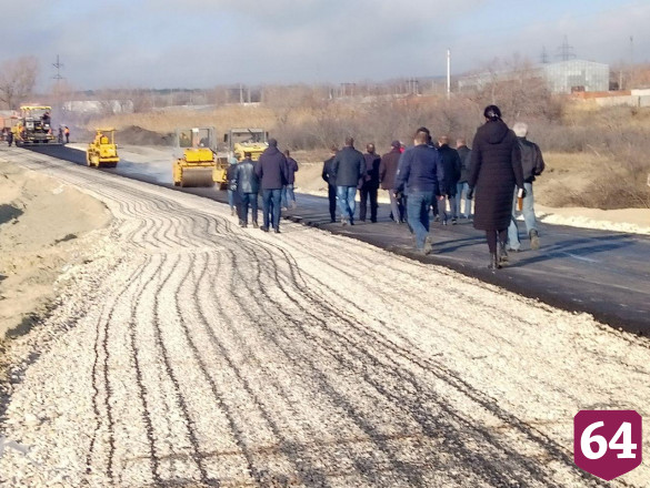 Подрядчики раньше срока достроят дорогу через переезд у Александровки