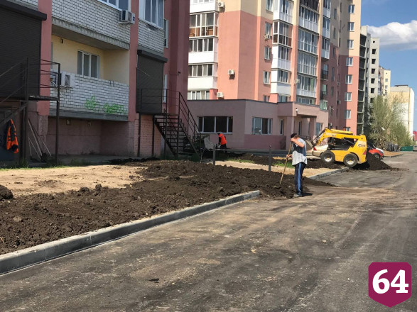 В Саратове сделали дорогу к новой поликлинике