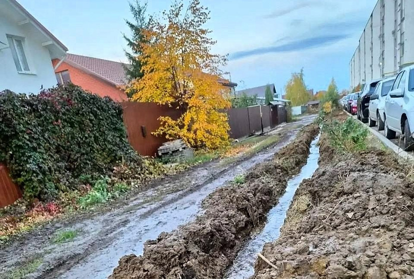 Жители Саратова пожаловались на забытый коммунальный потоп