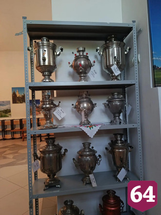 На саратовском фестивале самоваров кормили пловом и катали на ослике