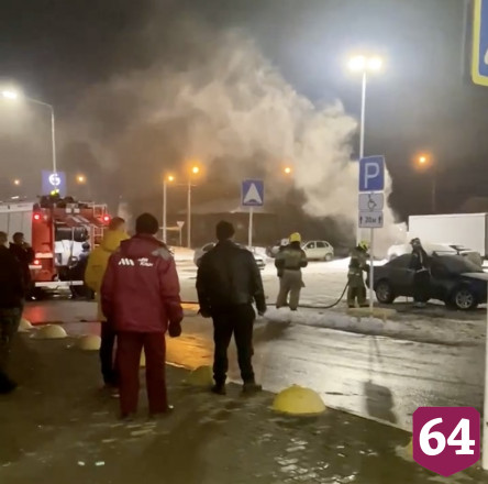 На парковке «Ленты» сгорела «Ауди»