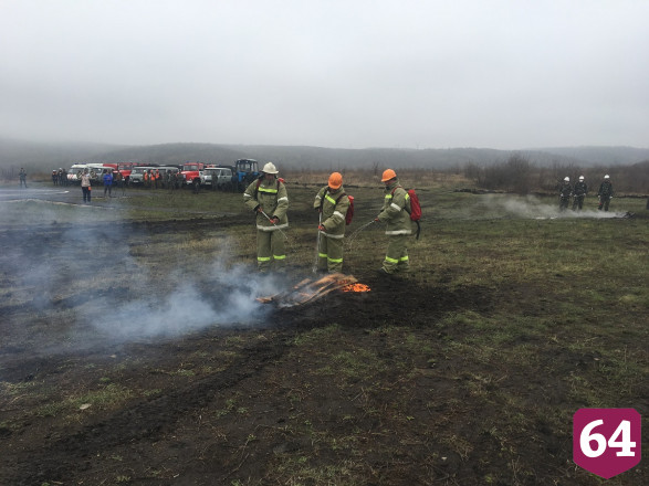 В тушении огня около лесного массива задействовали беспилотник 