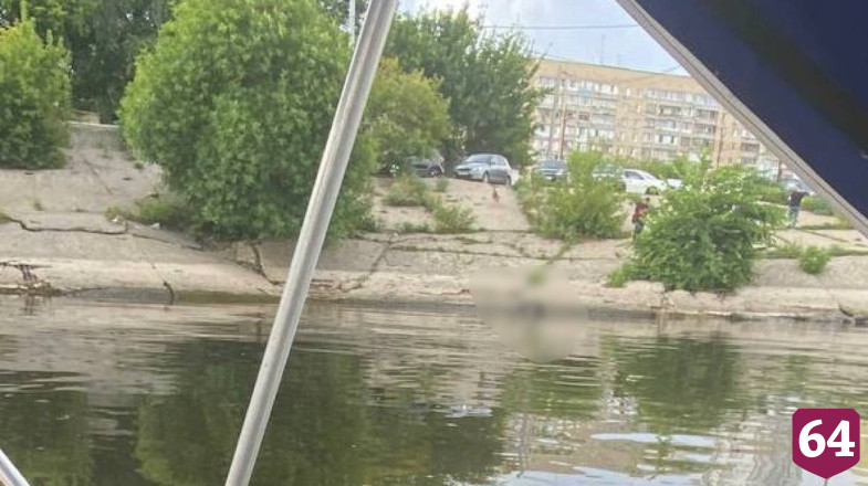 В Саратове из Волги вытащили тело неизвестного