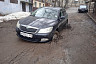 В Саратове на размытой водой дороге провалился автомобиль
