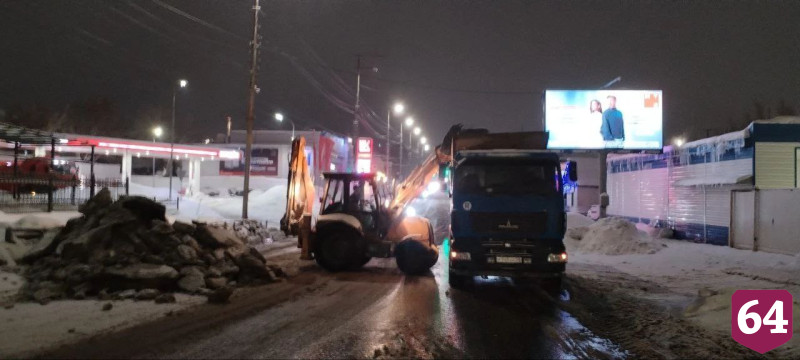 В снегопад на региональные дороги вышли свыше 300 единиц техники 