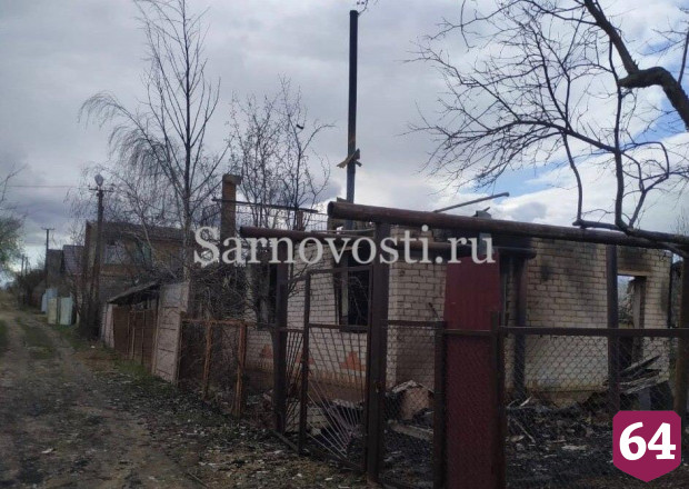 В Саратовской области выгорели две дачи