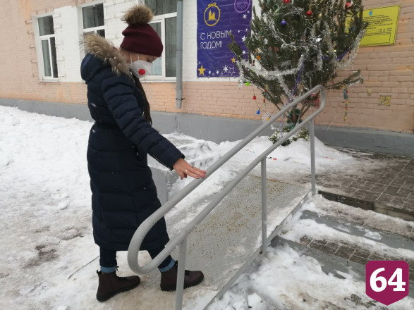 Саратовский министр оценила уборку снега около школ и детских садов