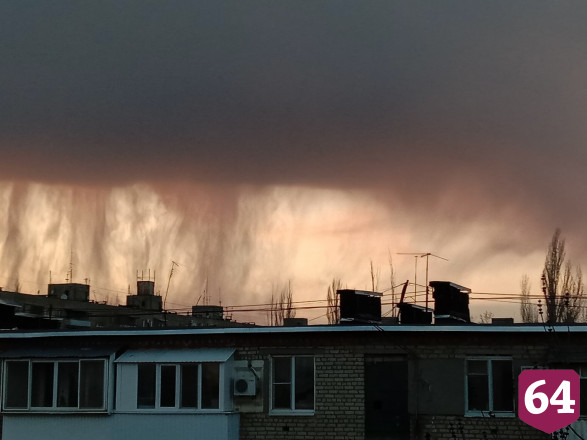 Жителей Саратова поразили странные облака над городом