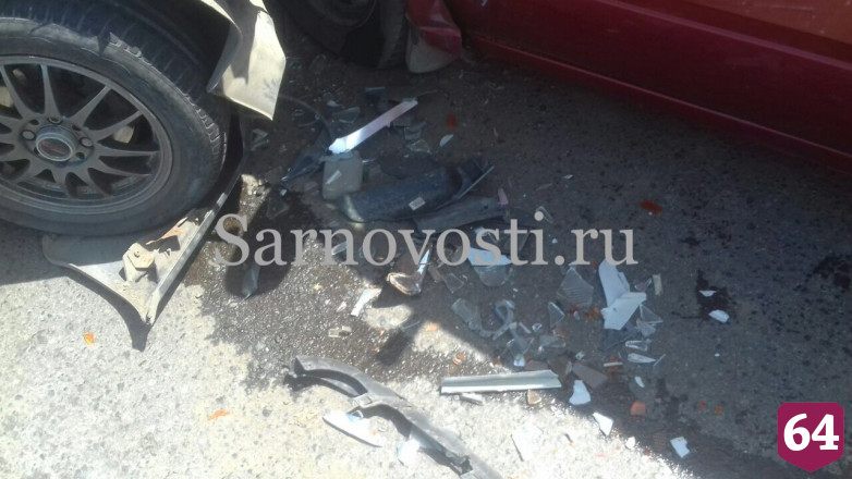 В столкновении легковушек на Кумысной поляне ранены три человека