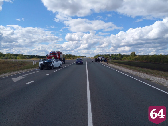 В аварии под Саратовом погибла пожилая автоледи