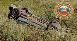 Водитель не удержал иномарку на дороге и оказался в больнице 