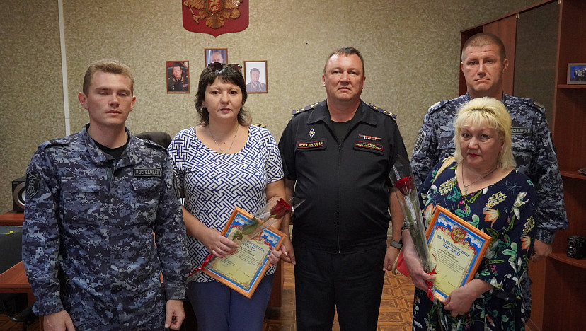 В Энгельсе две женщины помогли задержать участников уличной драки