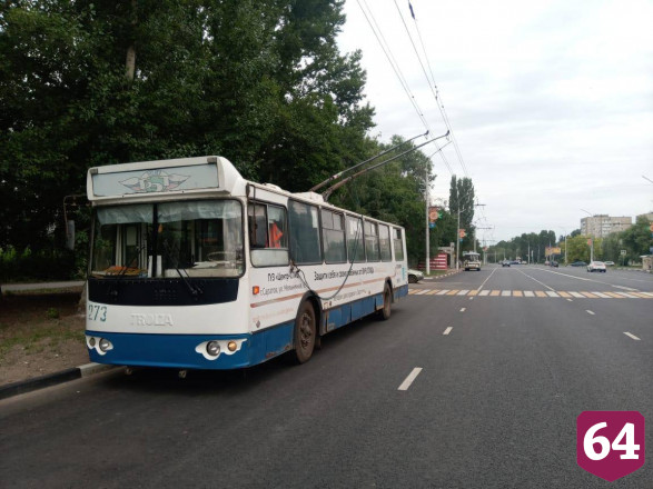 В заказном троллейбусе травмировалась 56-летняя пассажирка