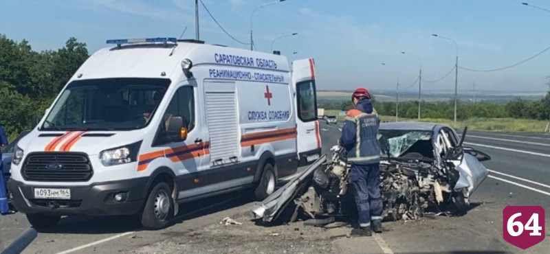 Двое взрослых и дети покалечились в ДТП под Саратовом 