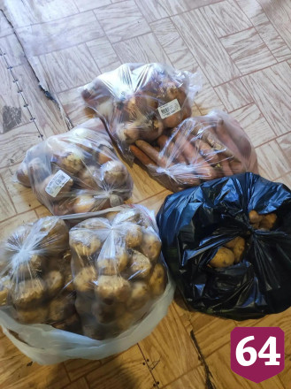 Саратовские хозяйки отправят на фронт борщ со свининой и жаркое