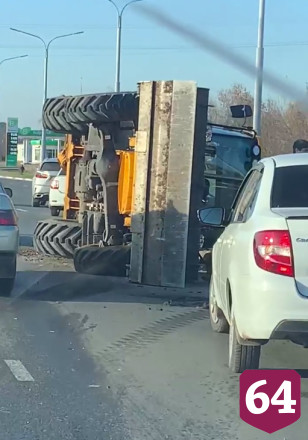 Появилась видеозапись смертельного ДТП с трактором под Саратовом