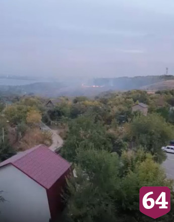 Рядом с парком Победы произошел природный пожар