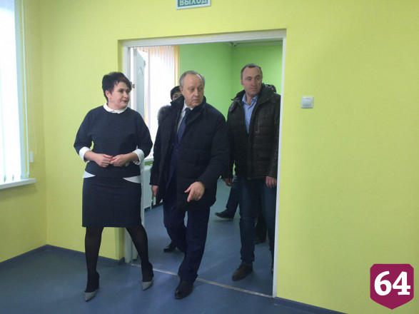 Губернатор оценил новую пристройку к детскому саду в Ершове