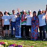В Саратовской области участников заплыва через Волгу встретили хлебом-солью