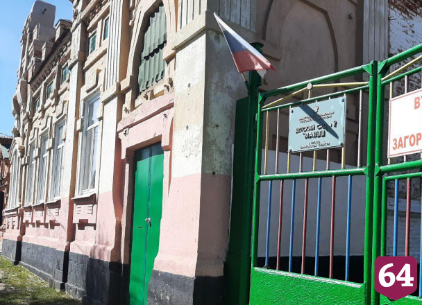 Родители дошкольников просят спасти от закрытия детский сад