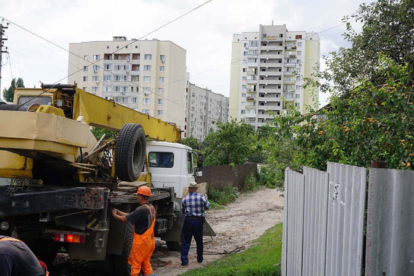 Коммунальщики досрочно завершили ремонт труб в Заводском районе