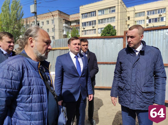 В Саратове выложили из кирпича часть Триумфальных ворот