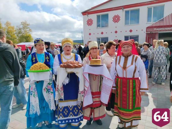 Мордовский праздник в саратовском селе собрал сотни гостей