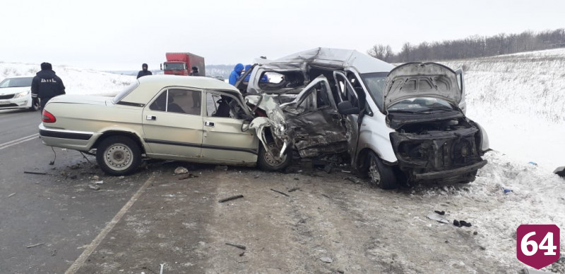 В ДТП на трассе погибли 4 человека и 5 пострадали