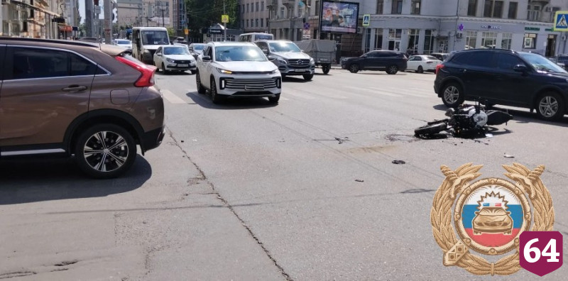 Мотоциклист пострадал в аварии у Крытого рынка