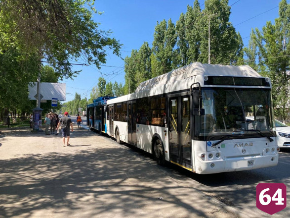 Два пассажира травмировались в ДТП с троллейбусом и автобусом