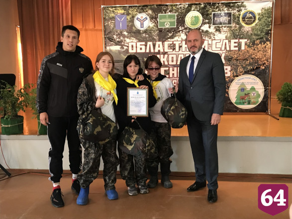 Саратовским ученым помогают следить за кабанами чесальные столбы 