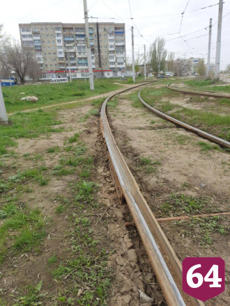 Саратовцам показали значительно изношенные трамвайные рельсы