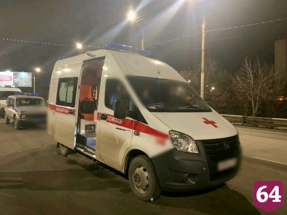 Саратовец с разбитым лицом умер по пути в больницу