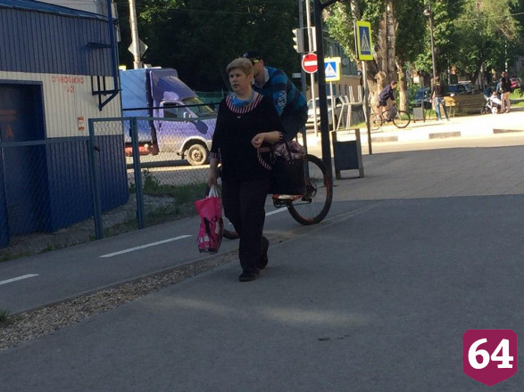 В сквер на Рахова массово выехали велосипедисты