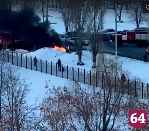 Рядом с городским парком сгорел автомобиль