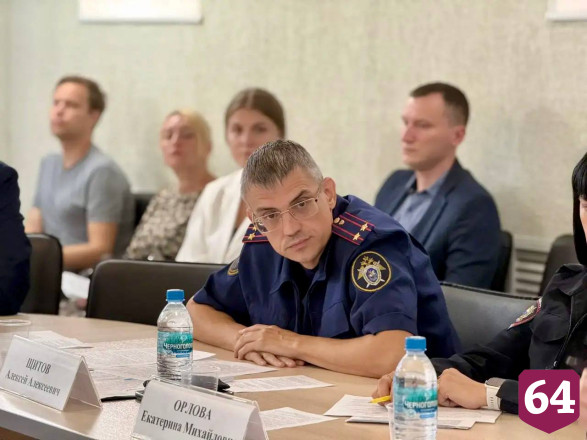 В Саратове обсудили меры по борьбе с опасной ездой подростков на питбайках
