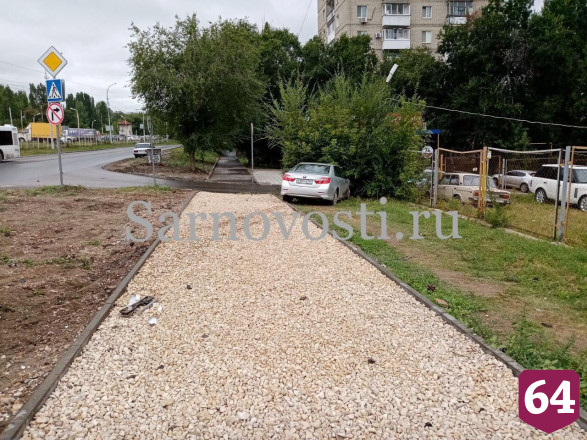 В аварии на Антонова пострадали женщина с ребенком и собака