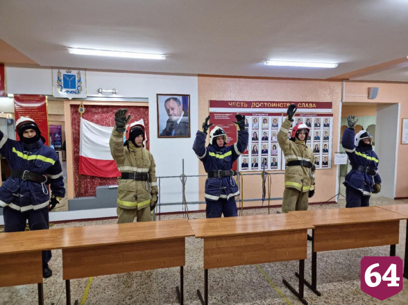 Подполковник в отставке учит студентов спасать людей в ДТП 