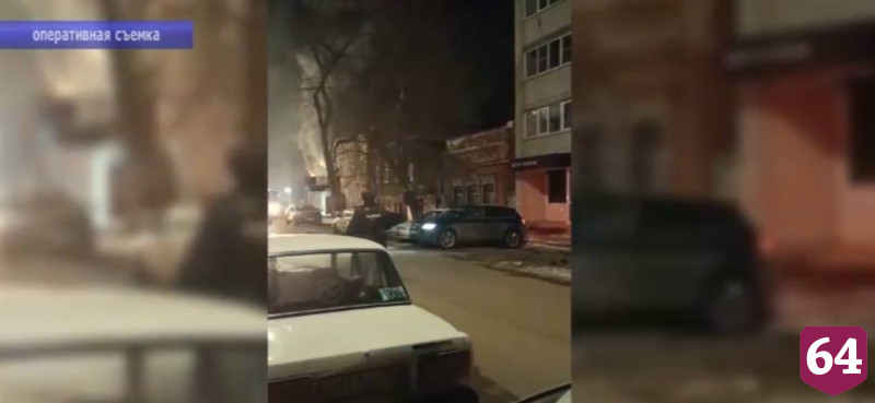 Полицейские спасли 14-летнего мальчика из горящего дома в Саратове